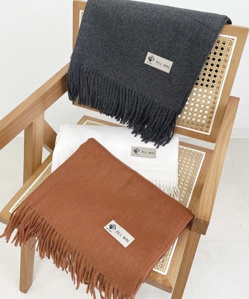 DAY CLOSET（デイ クローゼット）の「【男女兼用/192×70cm大判】ふんわりあったかフリンジストール/マフラー レディース メンズ（ストール/ショール・レディース・ダークグレー/レッド/ホワイト/レンガ/ダークブラウン/グレー/ベージュ/ブラック・ONE SIZE）」の19枚目の写真