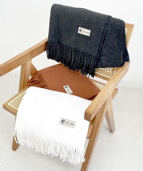 DAY CLOSET（デイ クローゼット）の「【男女兼用/192×70cm大判】ふんわりあったかフリンジストール/マフラー レディース メンズ（ストール/ショール・レディース・ダークグレー/レッド/ホワイト/レンガ/ダークブラウン/グレー/ベージュ/ブラック・ONE SIZE）」の16枚目の写真