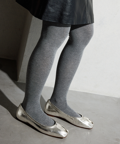 GRISE(グリーズ)の「《追加》GRISEレザースクエアプリーツフラット(その他シューズ・レディース・ブラック系その他/シルバー/ベージュ/ブルー系その他・22cm/24cm/24.5cm/25cm/21.5/23.5cm/23cm/22.5cm/25.5cm)」の22枚目の写真