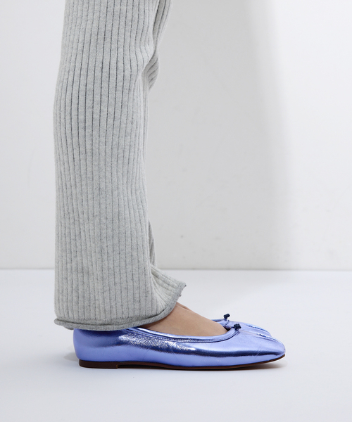 GRISE(グリーズ)の「《追加》GRISEレザースクエアプリーツフラット(その他シューズ・レディース・ブラック系その他/シルバー/ベージュ/ブルー系その他・22cm/24cm/24.5cm/25cm/21.5/23.5cm/23cm/22.5cm/25.5cm)」の15枚目の写真