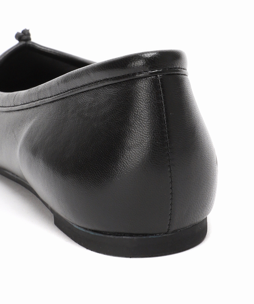 GRISE(グリーズ)の「《追加》GRISEレザースクエアプリーツフラット(その他シューズ・レディース・ブラック系その他/シルバー/ベージュ/ブルー系その他・22cm/24cm/24.5cm/25cm/21.5/23.5cm/23cm/22.5cm/25.5cm)」の19枚目の写真