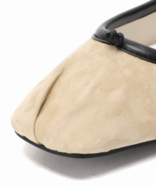 GRISE(グリーズ)の「《追加》GRISEレザースクエアプリーツフラット(その他シューズ・レディース・ブラック系その他/シルバー/ベージュ/ブルー系その他・22cm/24cm/24.5cm/25cm/21.5/23.5cm/23cm/22.5cm/25.5cm)」の12枚目の写真