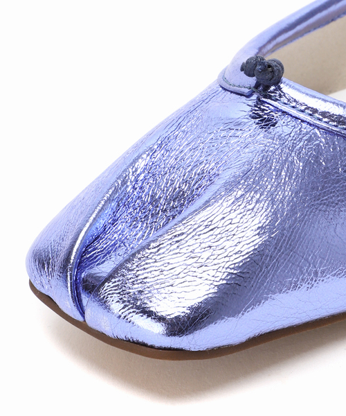 GRISE(グリーズ)の「《追加》GRISEレザースクエアプリーツフラット(その他シューズ・レディース・ブラック系その他/シルバー/ベージュ/ブルー系その他・22cm/24cm/24.5cm/25cm/21.5/23.5cm/23cm/22.5cm/25.5cm)」の13枚目の写真