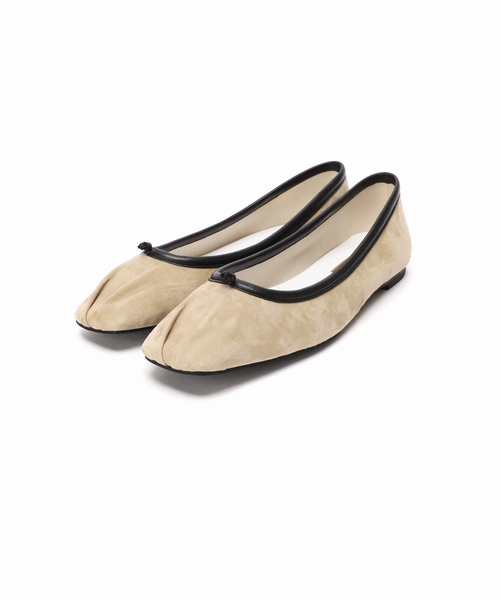 GRISE(グリーズ)の「《追加》GRISEレザースクエアプリーツフラット(その他シューズ・レディース・ブラック系その他/シルバー/ベージュ/ブルー系その他・22cm/24cm/24.5cm/25cm/21.5/23.5cm/23cm/22.5cm/25.5cm)」の6枚目の写真