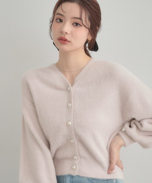 couture brooch(クチュールブローチ)の「【前後2WAY】Springフェザーカーデトップス(カーディガン/ボレロ・レディース・ブラウン系その他/サックスブルー/オフホワイト/パープル・36/38/42)」の4枚目の写真