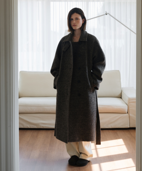 UNNOUT（アナウト）の「ALPACA VINTAGE ROBE COAT BROWN（チェスターコート・レディース・その他・MEDIUM/SMALL）」の3枚目の写真