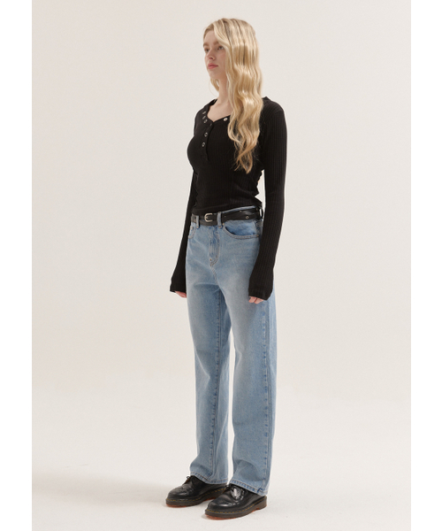 BUTTON UP(ボタンアップ)の「デイリーウォッシュドストレートデニム(ロングver.)(デニムパンツ・レディース・その他・SMALL/MEDIUM/LARGE)」の4枚目の写真