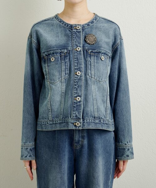 Omekashi（オメカシ）の「ブローチ付きダメージデニムGジャン（デニムジャケット・レディース・ブルー/オフホワイト・FREE）」の17枚目の写真