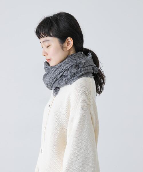 かぐれ(カグレ)の「チェックスクエアストール(ストール/ショール・レディース・グレー/グレー系その他・FREE)」の2枚目の写真
