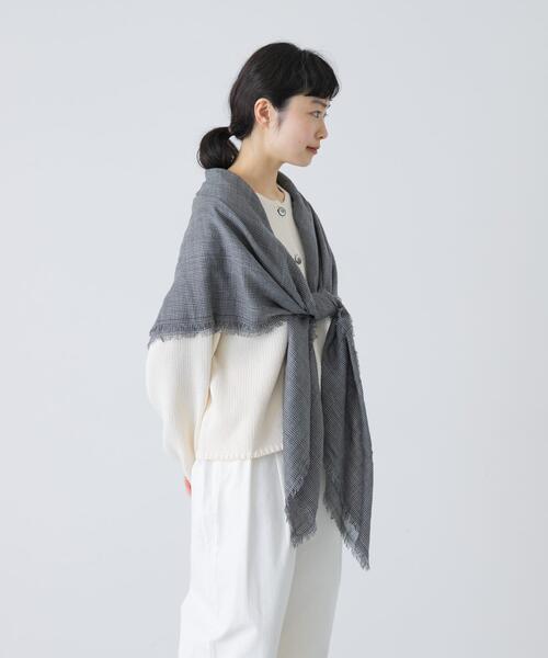 かぐれ(カグレ)の「チェックスクエアストール(ストール/ショール・レディース・グレー/グレー系その他・FREE)」の5枚目の写真