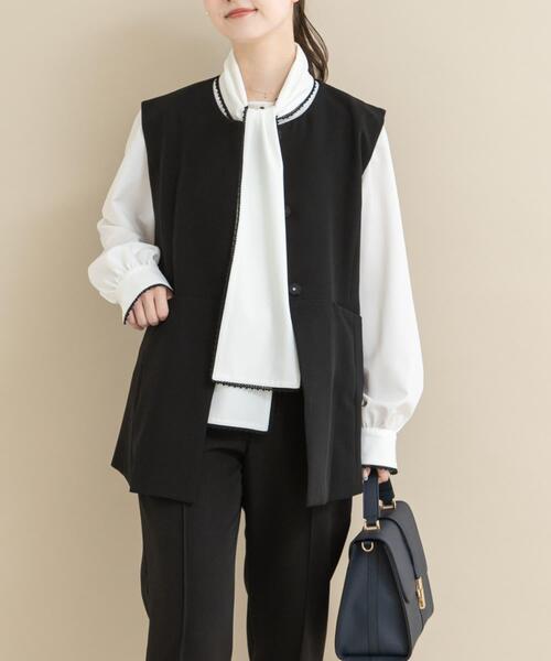 URBAN RESEARCH ROSSO WOMEN（アーバンリサーチ　ロッソ）の「『WEB/一部店舗限定』『SHORT/TALLサイズあり』ペプラムジレ+テーパードパンツ（セットアップ・レディース・ネイビー/ホワイト系その他/ブラック・38/SHORT/36/TALL）」の3枚目の写真