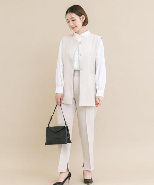 URBAN RESEARCH ROSSO WOMEN（アーバンリサーチ　ロッソ）の「『WEB/一部店舗限定』『SHORT/TALLサイズあり』ペプラムジレ+テーパードパンツ（セットアップ・レディース・ネイビー/ホワイト系その他/ブラック・38/SHORT/36/TALL）」の13枚目の写真