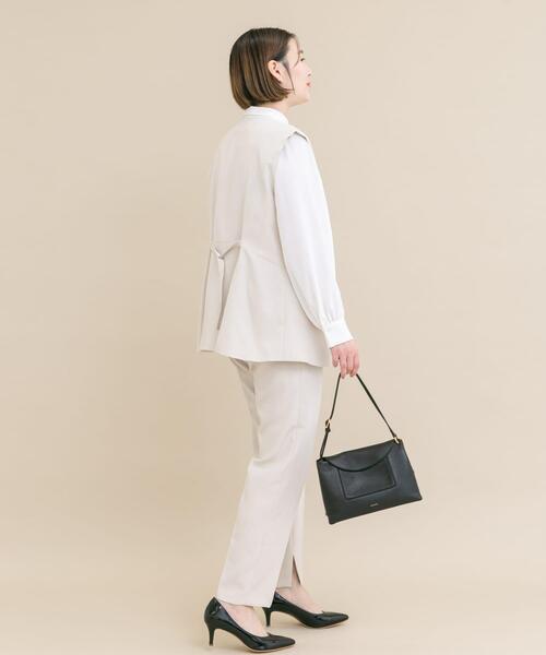 URBAN RESEARCH ROSSO WOMEN（アーバンリサーチ　ロッソ）の「『WEB/一部店舗限定』『SHORT/TALLサイズあり』ペプラムジレ+テーパードパンツ（セットアップ・レディース・ネイビー/ホワイト系その他/ブラック・38/SHORT/36/TALL）」の16枚目の写真