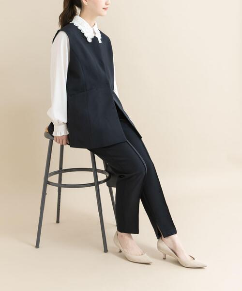 URBAN RESEARCH ROSSO WOMEN（アーバンリサーチ　ロッソ）の「『WEB/一部店舗限定』『SHORT/TALLサイズあり』ペプラムジレ+テーパードパンツ（セットアップ・レディース・ネイビー/ホワイト系その他/ブラック・38/SHORT/36/TALL）」の4枚目の写真