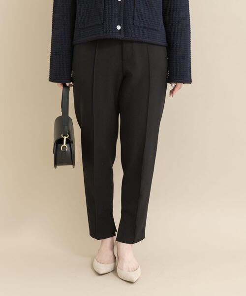 URBAN RESEARCH ROSSO WOMEN（アーバンリサーチ　ロッソ）の「『WEB/一部店舗限定』『SHORT/TALLサイズあり』ペプラムジレ+テーパードパンツ（セットアップ・レディース・ネイビー/ホワイト系その他/ブラック・38/SHORT/36/TALL）」の21枚目の写真
