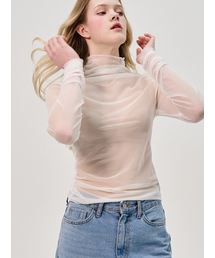 Sorry,Too Much Love（ソーリートゥーマッチラブ）の「袖シャーリングシースルータートルネックトップ_ホワイト（Tシャツ/カットソー）」