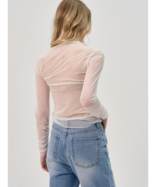 Sorry,Too Much Love（ソーリートゥーマッチラブ）の「袖シャーリングシースルータートルネックトップ_ホワイト（Tシャツ/カットソー・レディース・その他・FREE）」の5枚目の写真