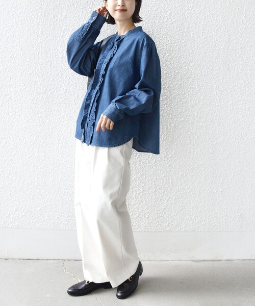 SHIPS（シップス）の「【WEB限定】〈洗濯機可能〉ライトオンス フリル デニム シャツ（シャツ/ブラウス・レディース・ライトブルー/ブルー・ONE SIZE）」の8枚目の写真