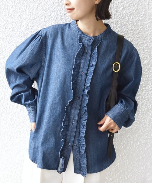 SHIPS（シップス）の「【WEB限定】〈洗濯機可能〉ライトオンス フリル デニム シャツ（シャツ/ブラウス・レディース・ライトブルー/ブルー・ONE SIZE）」の5枚目の写真