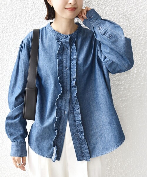 SHIPS（シップス）の「【WEB限定】〈洗濯機可能〉ライトオンス フリル デニム シャツ（シャツ/ブラウス・レディース・ライトブルー/ブルー・ONE SIZE）」の3枚目の写真