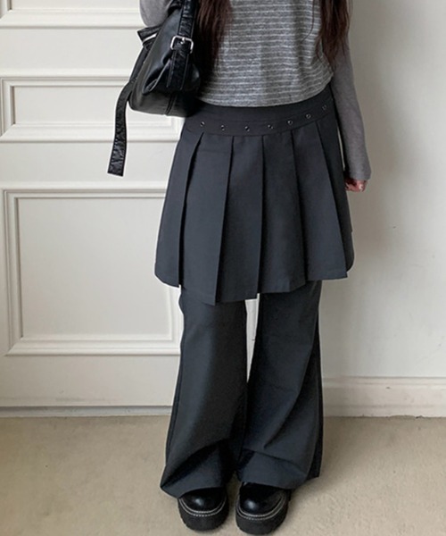 LYEON(リヨン)の「アイレットデザインレイヤードプリーツスカートフレアパンツ(その他パンツ・レディース・チャコールグレー/ブラウン/ブラック・FREE)」の3枚目の写真