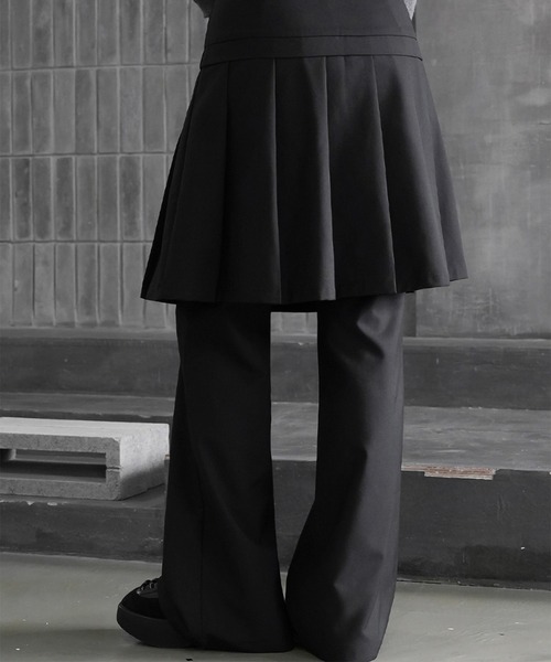 LYEON(リヨン)の「アイレットデザインレイヤードプリーツスカートフレアパンツ(その他パンツ・レディース・チャコールグレー/ブラウン/ブラック・FREE)」の2枚目の写真