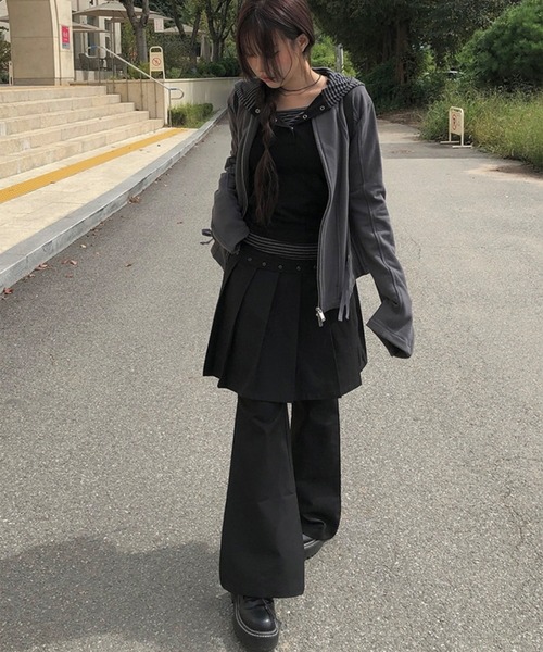 LYEON(リヨン)の「アイレットデザインレイヤードプリーツスカートフレアパンツ(その他パンツ・レディース・チャコールグレー/ブラウン/ブラック・FREE)」の16枚目の写真