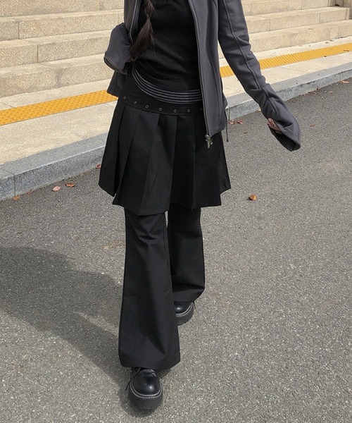 LYEON(リヨン)の「アイレットデザインレイヤードプリーツスカートフレアパンツ(その他パンツ・レディース・チャコールグレー/ブラウン/ブラック・FREE)」の17枚目の写真