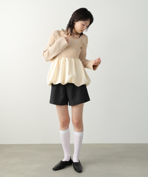 Bab(バブ)の「リボンネックペプラムバルーンニットトップス(Tシャツ/カットソー・レディース・ベージュ/アイボリー/ブラック・FREE)」の13枚目の写真