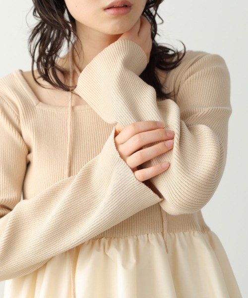 Bab(バブ)の「リボンネックペプラムバルーンニットトップス(Tシャツ/カットソー・レディース・ベージュ/アイボリー/ブラック・FREE)」の15枚目の写真