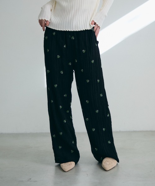 Trish(トリッシュ)の「シアー小花刺繍ルーズパンツ(スラックス・レディース・アイボリー/ブラック・FREE)」の9枚目の写真