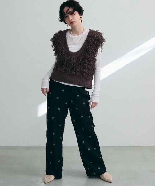 Trish(トリッシュ)の「シアー小花刺繍ルーズパンツ(スラックス・レディース・アイボリー/ブラック・FREE)」の13枚目の写真