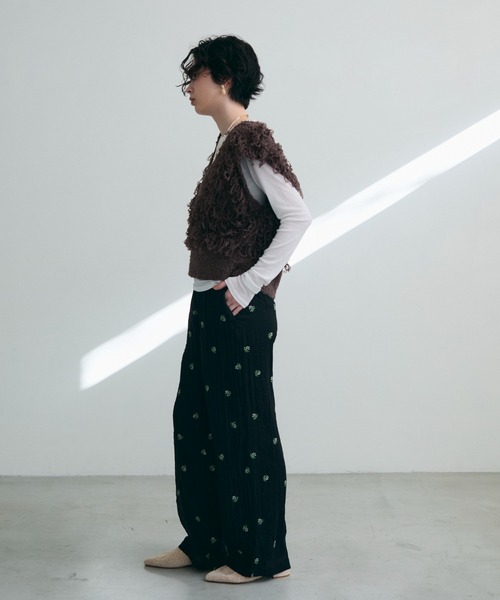 Trish(トリッシュ)の「シアー小花刺繍ルーズパンツ(スラックス・レディース・アイボリー/ブラック・FREE)」の15枚目の写真
