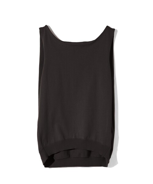 MIDIUMISOLID(ミディウミソリッド)の「MIDIUMISOLID for Ladies タックノースリーブワイドベスト(ベスト・レディース・ベージュ/レッド/ブラック・FREE)」の6枚目の写真