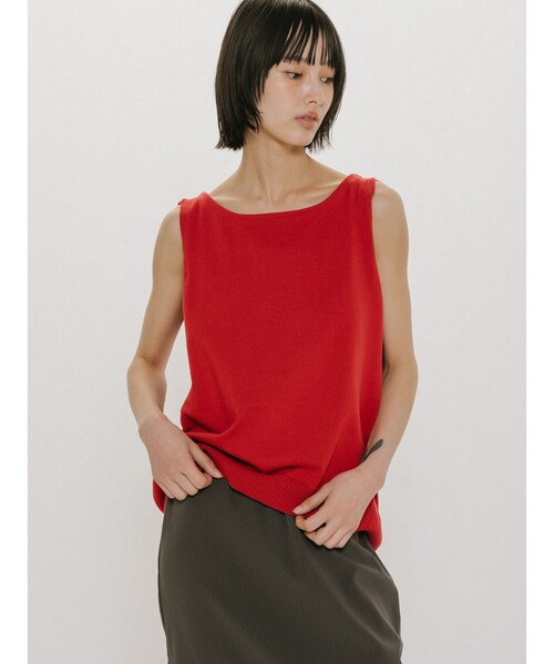 MIDIUMISOLID(ミディウミソリッド)の「MIDIUMISOLID for Ladies タックノースリーブワイドベスト(ベスト・レディース・ベージュ/レッド/ブラック・FREE)」の10枚目の写真
