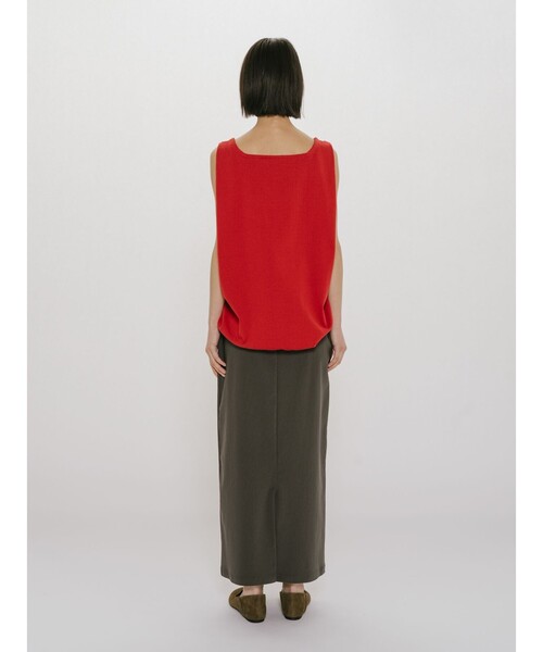 MIDIUMISOLID(ミディウミソリッド)の「MIDIUMISOLID for Ladies タックノースリーブワイドベスト(ベスト・レディース・ベージュ/レッド/ブラック・FREE)」の16枚目の写真