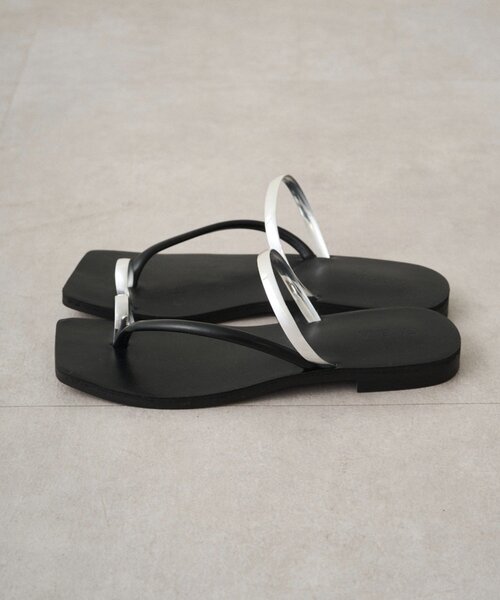 LOUNGEDRESS(ラウンジドレス)の「【GALENA/ガレナ】メタルラインフラットサンダル(サンダル・レディース・シルバー/ゴールド・36/37/38)」の4枚目の写真