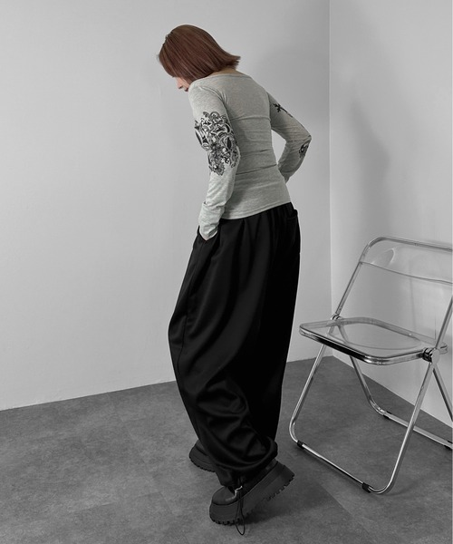 jiasecond.(ジアセカンド)の「【jiasecond.】クロスデザインカットソー / トップス カットソー Tシャツ 長袖 ラインストーン クロス グレー ZOZOTOWN限定(Tシャツ/カットソー・レディース・グレー・FREE)」の13枚目の写真