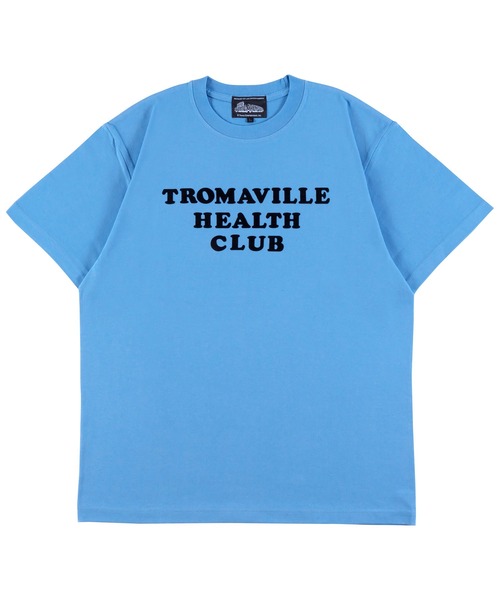 MEDICOM TOY(メディコムトイ)の「MLE × The Toxic Avenger "TROMA HEALTH CLUB" TEE(Tシャツ/カットソー・メンズ・グレイッシュブルー・SMALL/MEDIUM/LARGE/X-LARGE)」の1枚目の写真