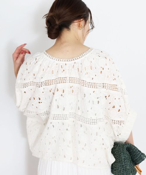 le.coeur blanc(ルクールブラン)の「TORRAZZO DONNAカットワークレースブラウス(シャツ/ブラウス・レディース・ブラック/ホワイト・38)」の7枚目の写真