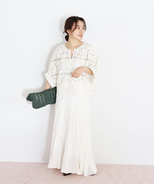 le.coeur blanc(ルクールブラン)の「TORRAZZO DONNAカットワークレースブラウス(シャツ/ブラウス・レディース・ブラック/ホワイト・38)」の11枚目の写真