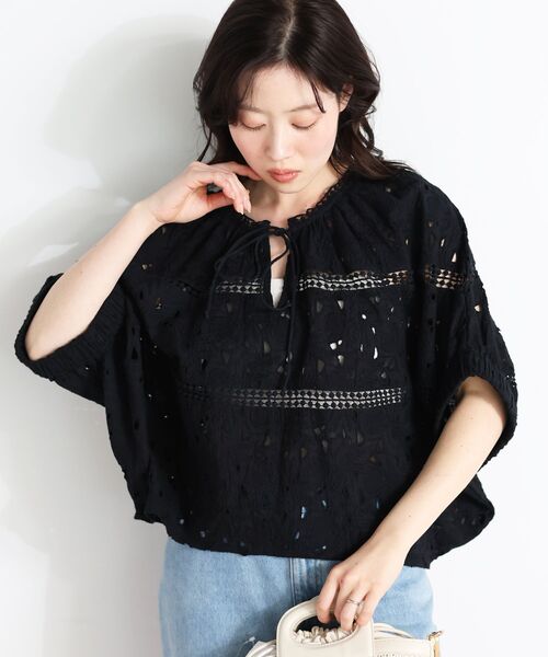 le.coeur blanc(ルクールブラン)の「TORRAZZO DONNAカットワークレースブラウス(シャツ/ブラウス・レディース・ブラック/ホワイト・38)」の17枚目の写真