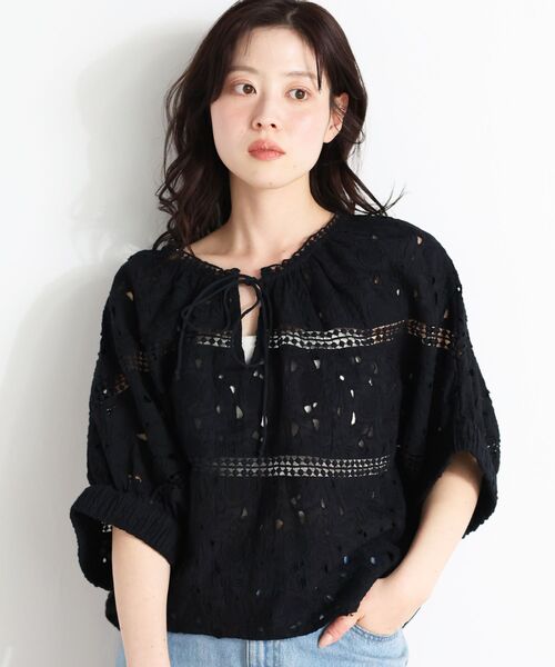 le.coeur blanc(ルクールブラン)の「TORRAZZO DONNAカットワークレースブラウス(シャツ/ブラウス・レディース・ブラック/ホワイト・38)」の20枚目の写真