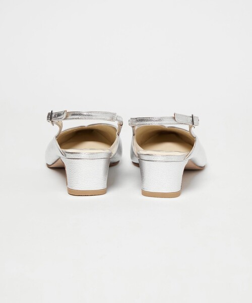 ODETTE E ODILE(オデットエオディール)の「センターシームバックベルト パンプス40↓↑(パンプス・レディース・シルバー/ブラック/ブラウン・23.5cm/23cm/22.5cm/22cm/25cm/24.5cm/24cm)」の14枚目の写真