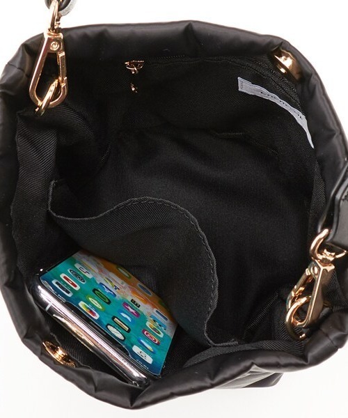 CACHELLIE(カシェリエ)の「NYLON BONDING 2WAY TOTE(ショルダーバッグ・レディース・グレー/ブラック/カーキ・FREE)」の7枚目の写真