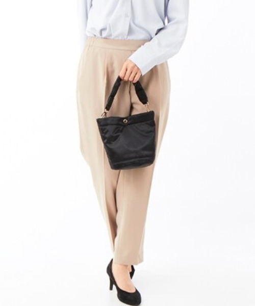 CACHELLIE(カシェリエ)の「NYLON BONDING 2WAY TOTE(ショルダーバッグ・レディース・グレー/ブラック/カーキ・FREE)」の8枚目の写真