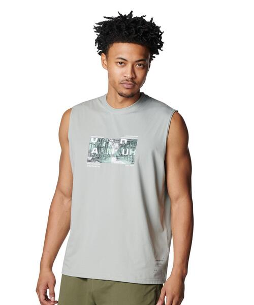UNDER ARMOUR(アンダーアーマー)の「UAモチベート グラフィック スリーブレス シャツ(トレーニング/メンズ)(タンクトップ・メンズ・グレー系その他・M/L/XL/2XL/S/3XL)」の1枚目の写真
