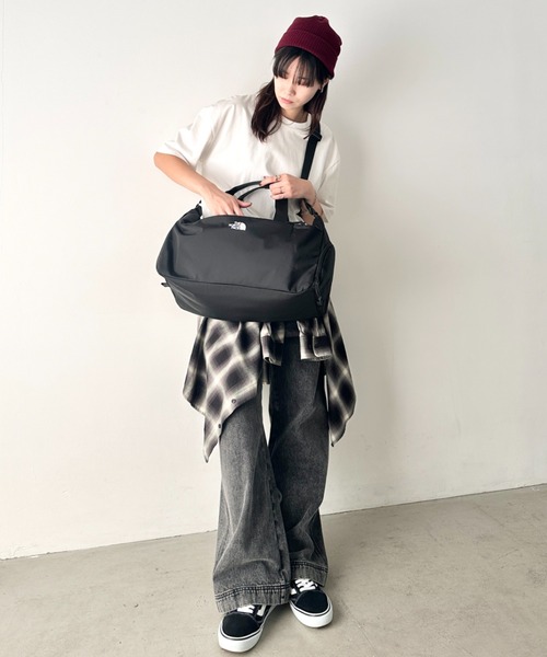 THE NORTH FACE(ザノースフェイス)の「THE NORTH FACE(ザ・ノースフェイス)/2WAY 大容量 ショルダー ボストン トラベル ダッフルバッグ ロゴプリント/SP DUFFLE BAG M(ボストンバッグ・レディース・ブラウン/ブラック・FREE)」の19枚目の写真