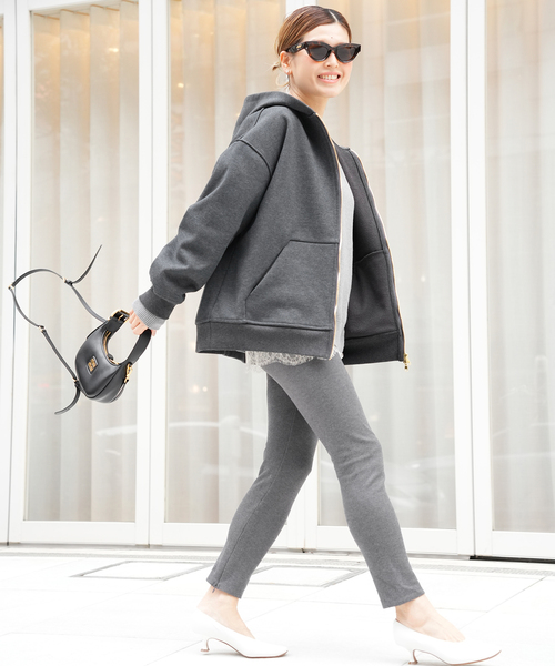 CALUX(キャラクス)の「CALUX フーディー(パーカー・レディース・ベージュ/チャコールグレー・FREE)」の10枚目の写真