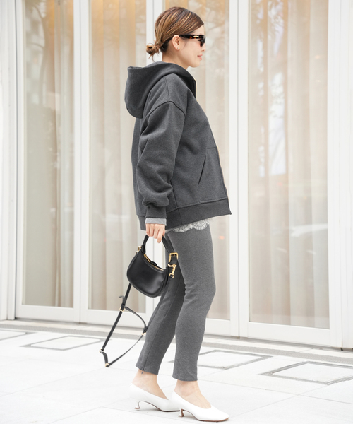 CALUX(キャラクス)の「CALUX フーディー(パーカー・レディース・ベージュ/チャコールグレー・FREE)」の11枚目の写真